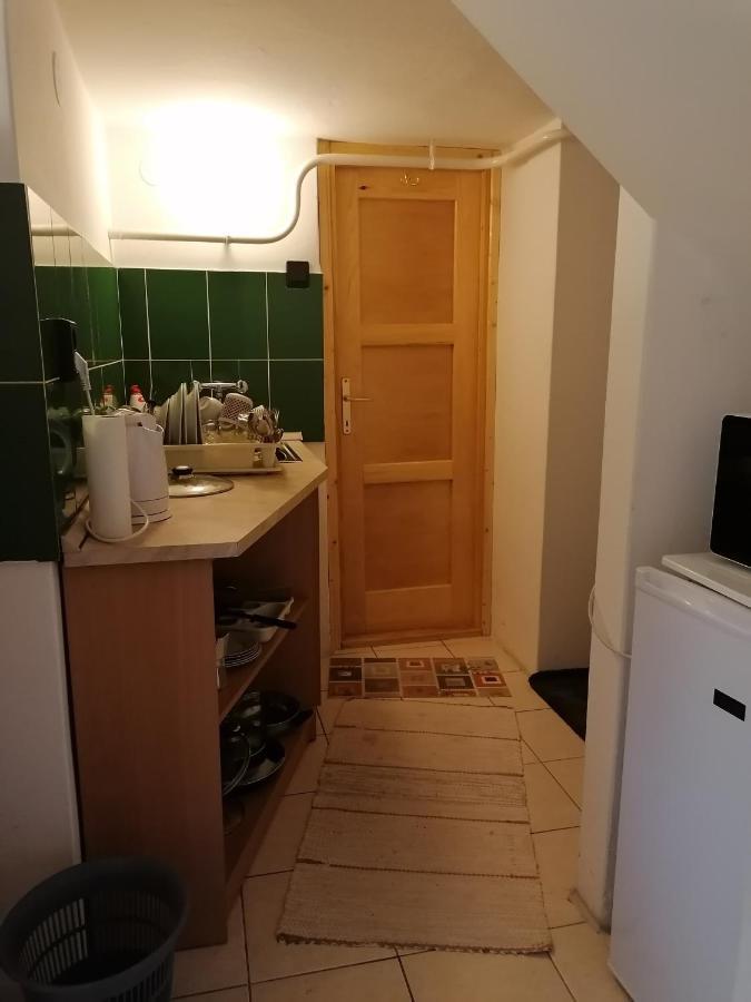 Bobita Haza Daire Eplény Dış mekan fotoğraf